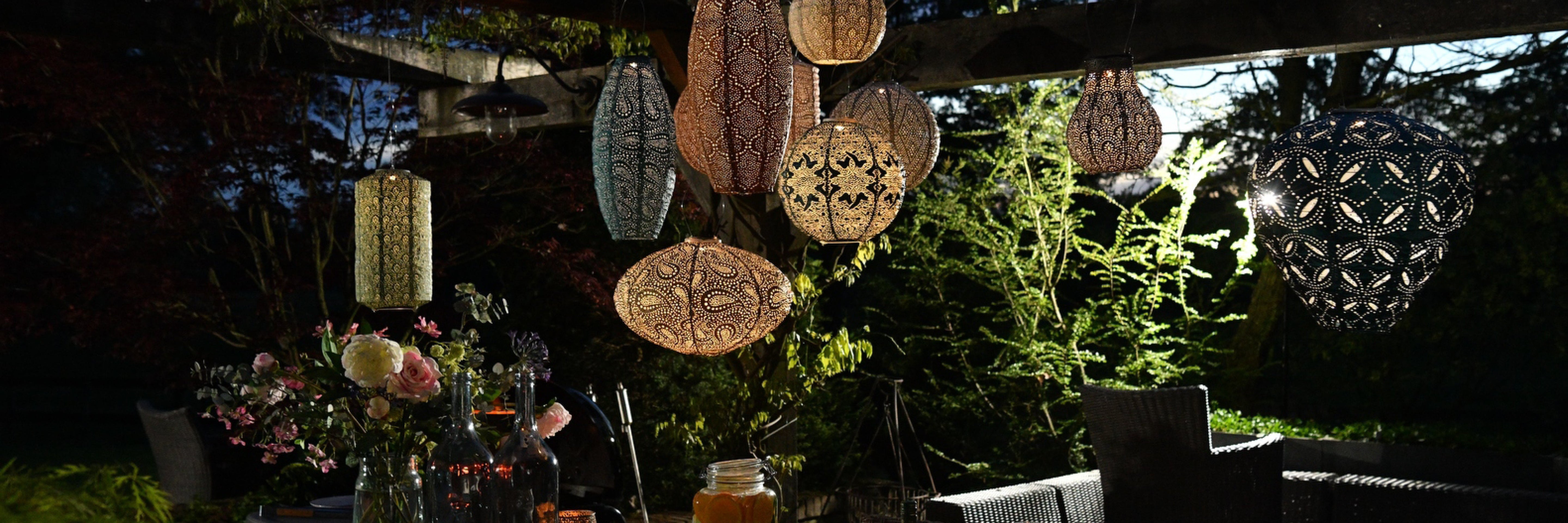 LUMIZ Outdoor Lantern