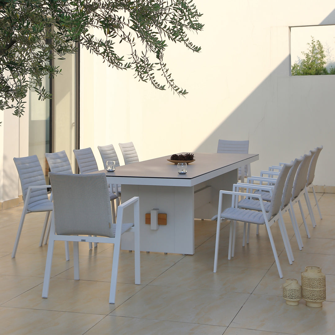 Washington Bridge 240x100cm | Outdoor Dining Table | White Ceramic Glass & Aluminium