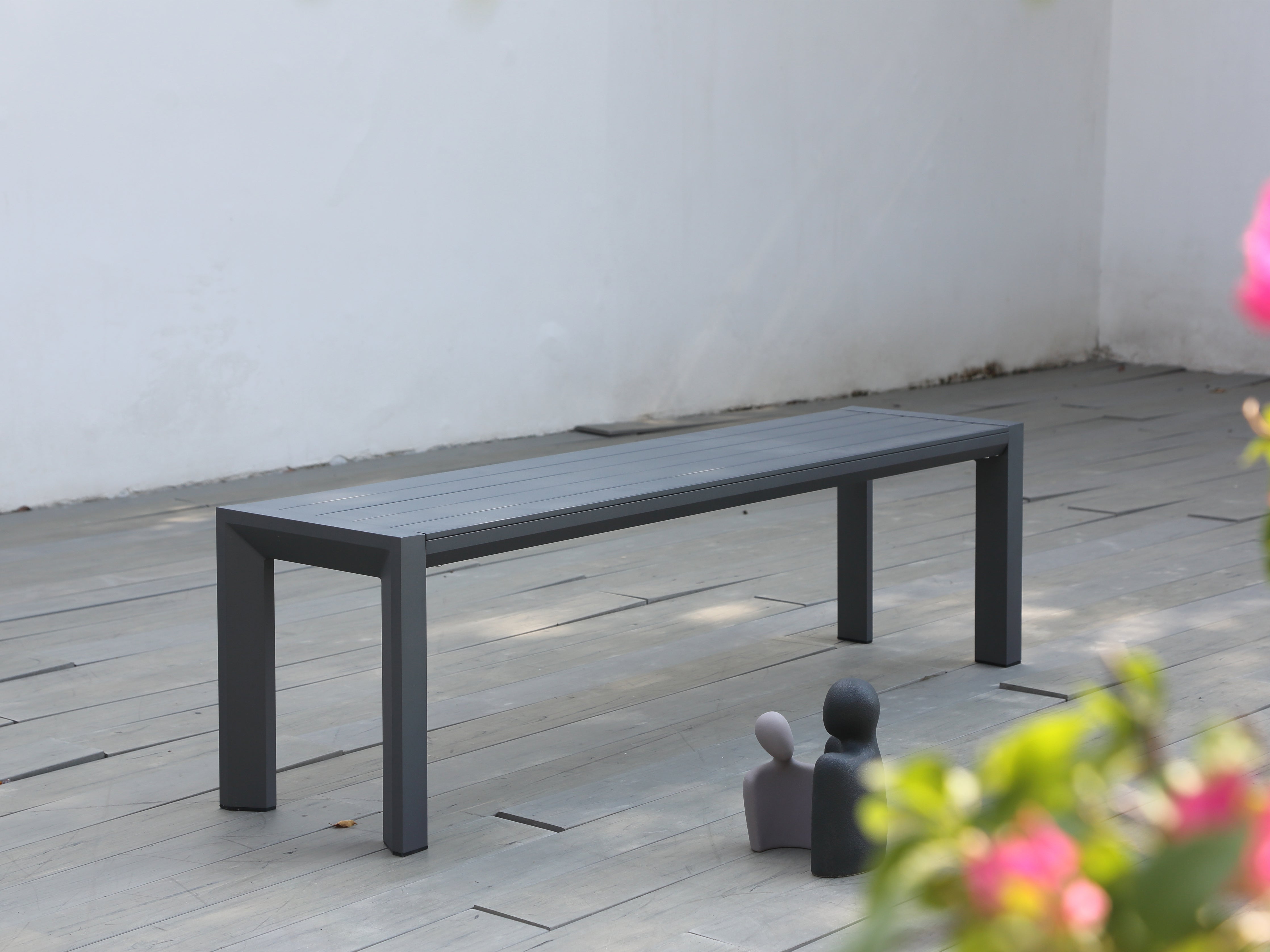 Berlin Outdoor Bench | White Aluminium | 46x46m