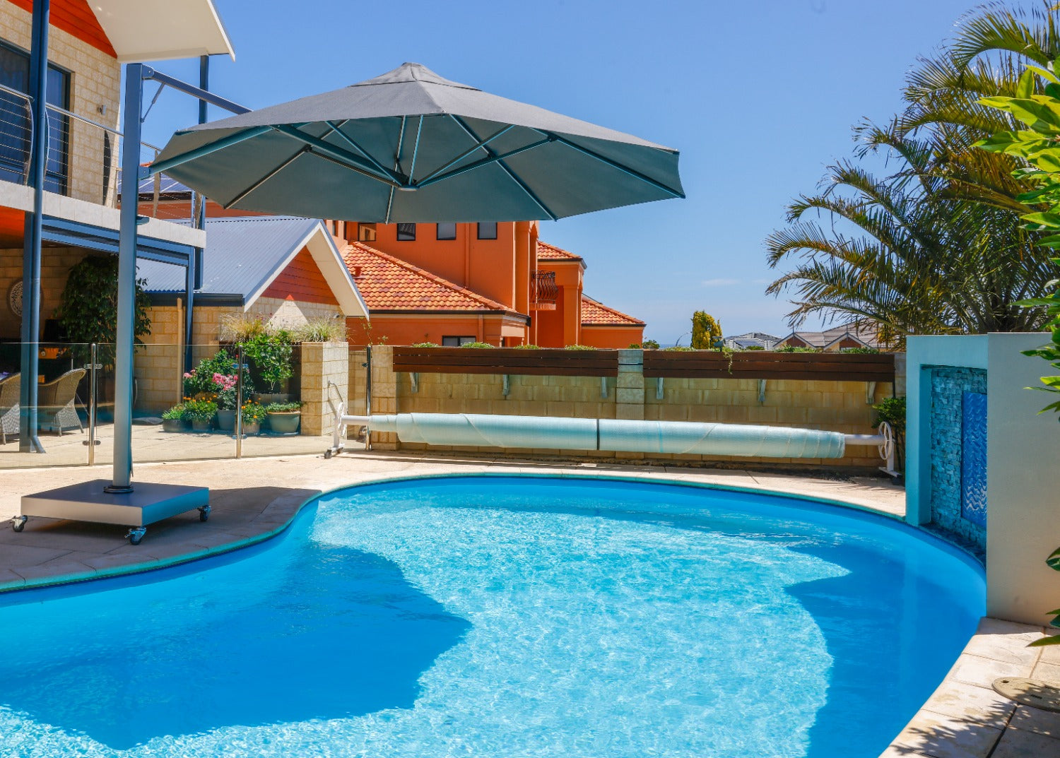 Serenity Single Canopy Rotating Cantilever Umbrella