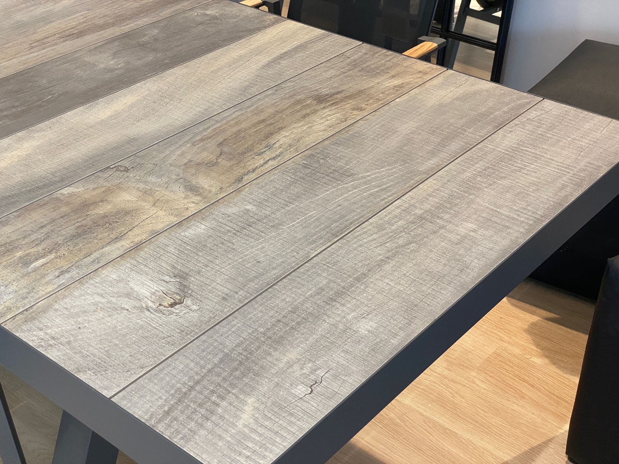 Delta 2.0 Extension Table White | Charcoal