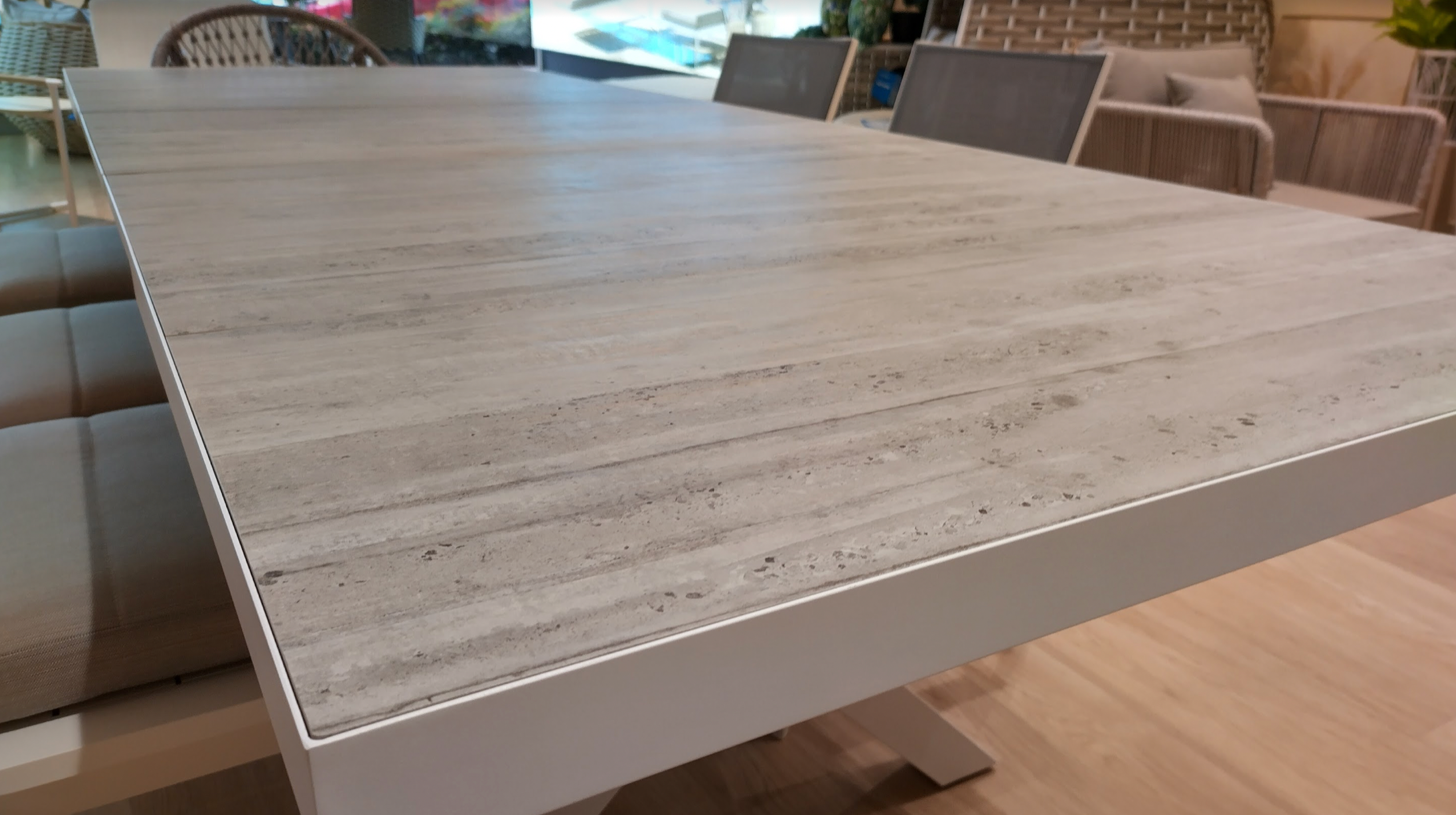 Delta 2.0 Extension Table White | Charcoal