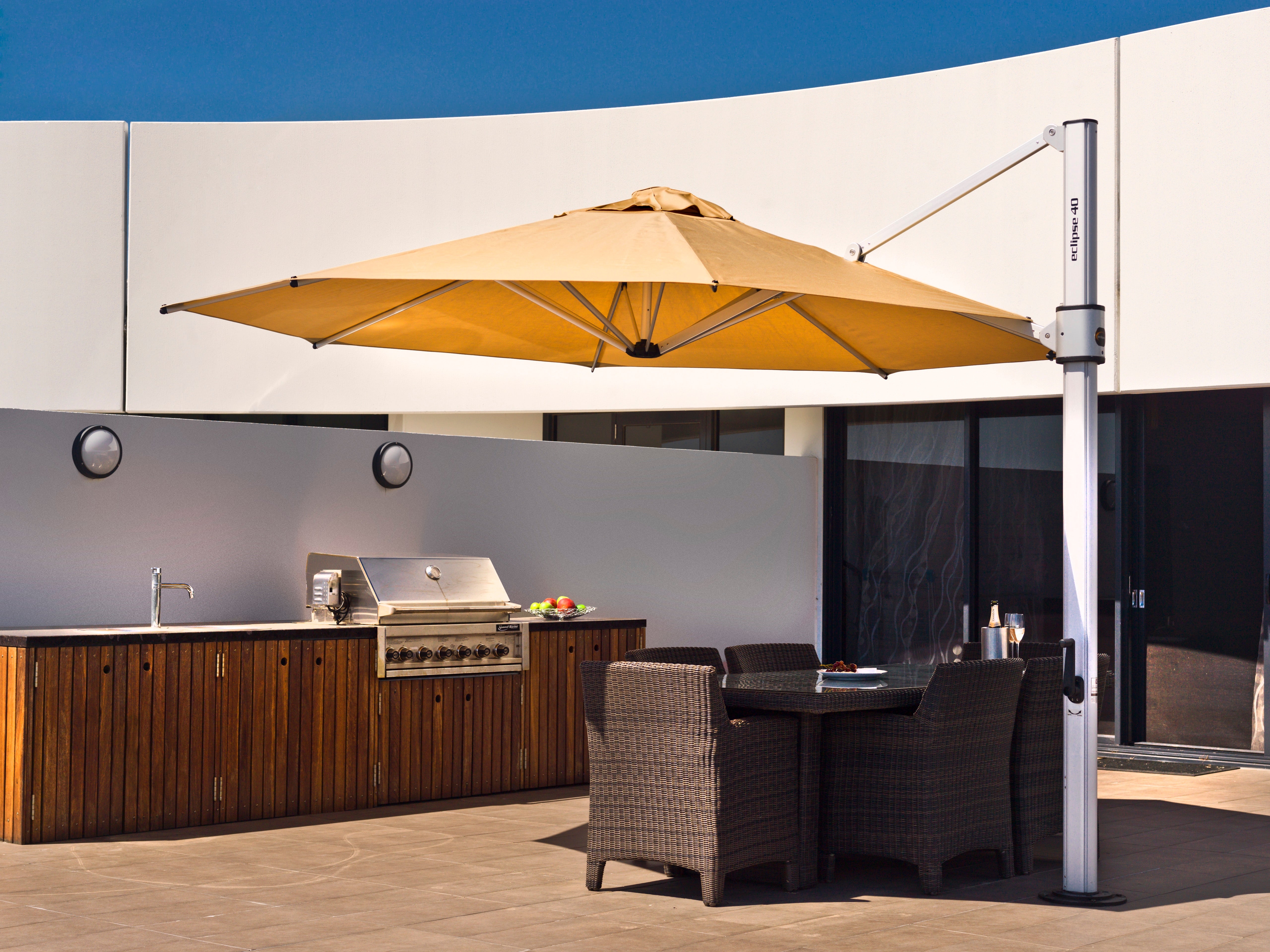 Eclipse Premium Cantilever Umbrella (3m square & 3.5m square & 4m octagonal & 4x3m Rectangle)