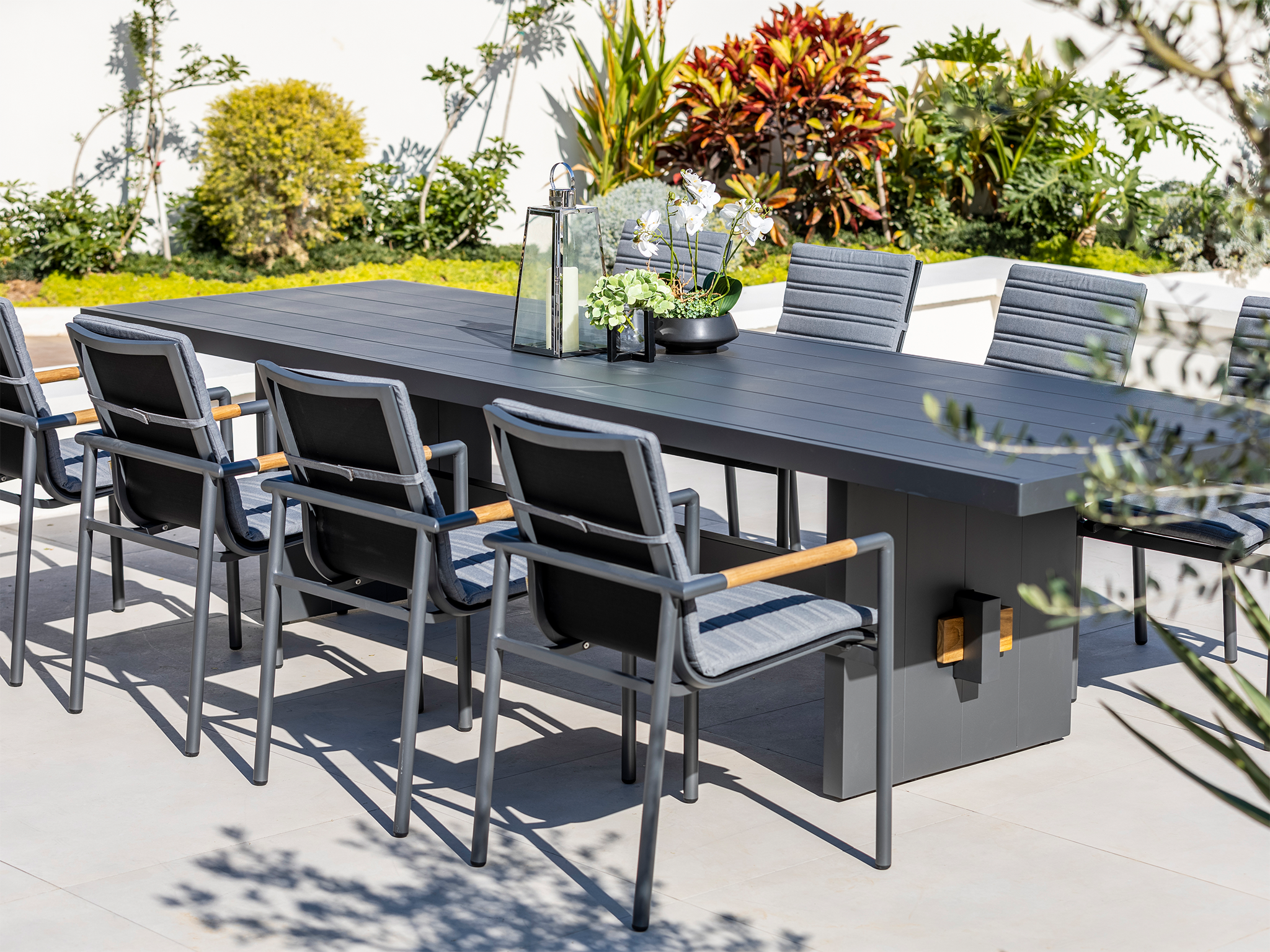 Triumphal Dining Table