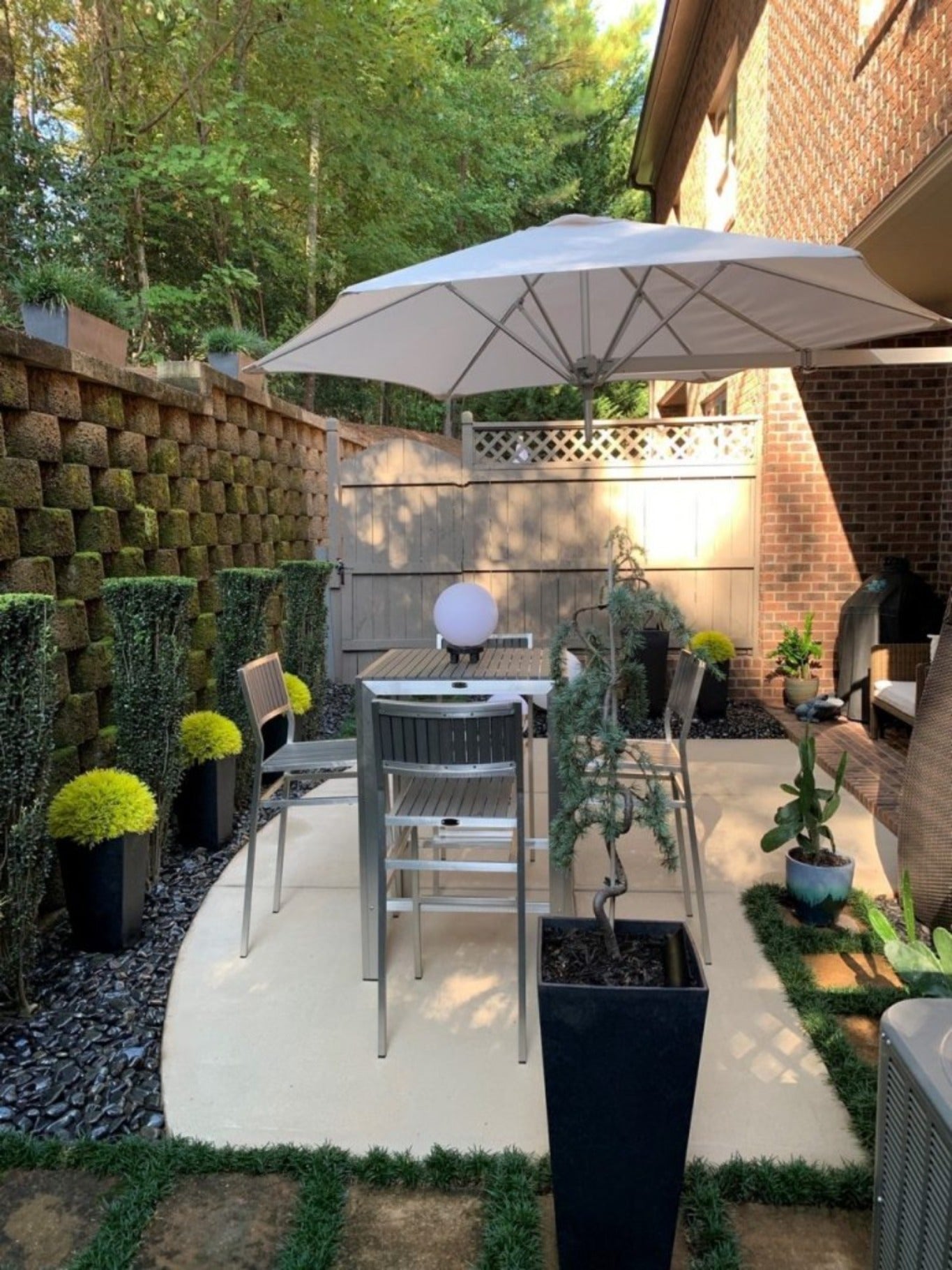 Paraflex modern wall-mounted Umbrella Series - Various Sizes & Colours