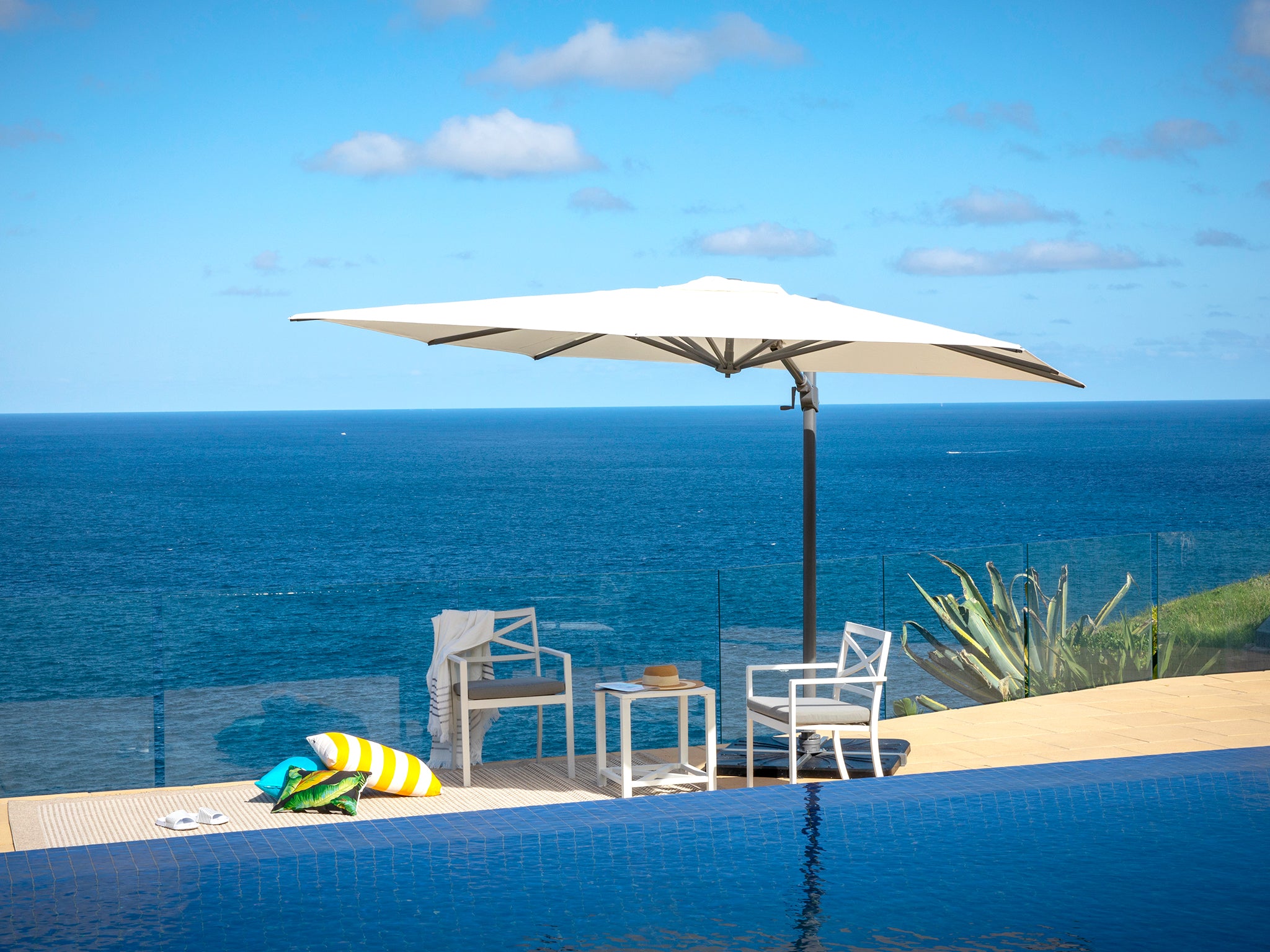 Regis 300 Square Cantilever Umbrella