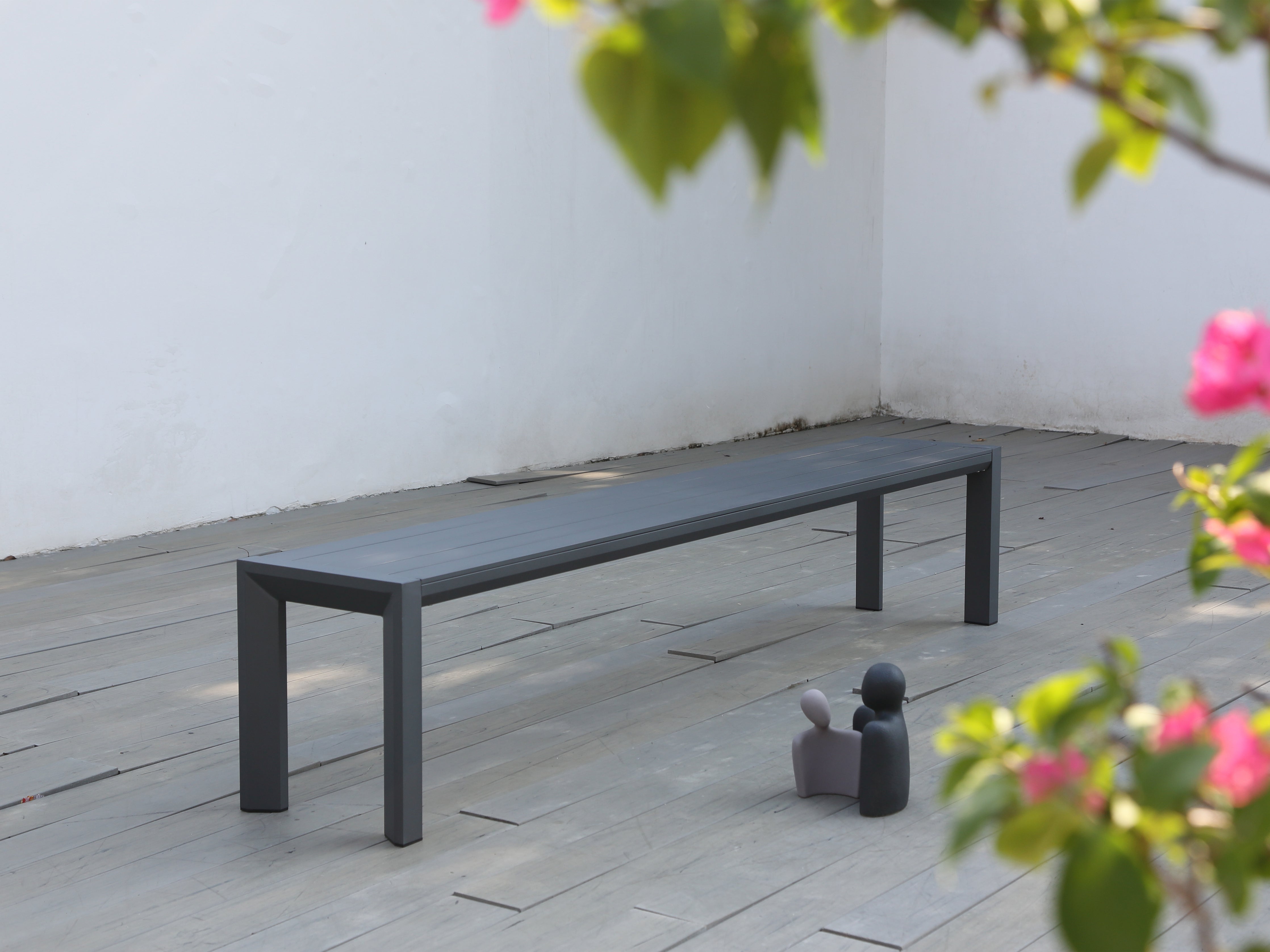 Berlin Outdoor Bench | Charcoal Aluminium | 226x46m