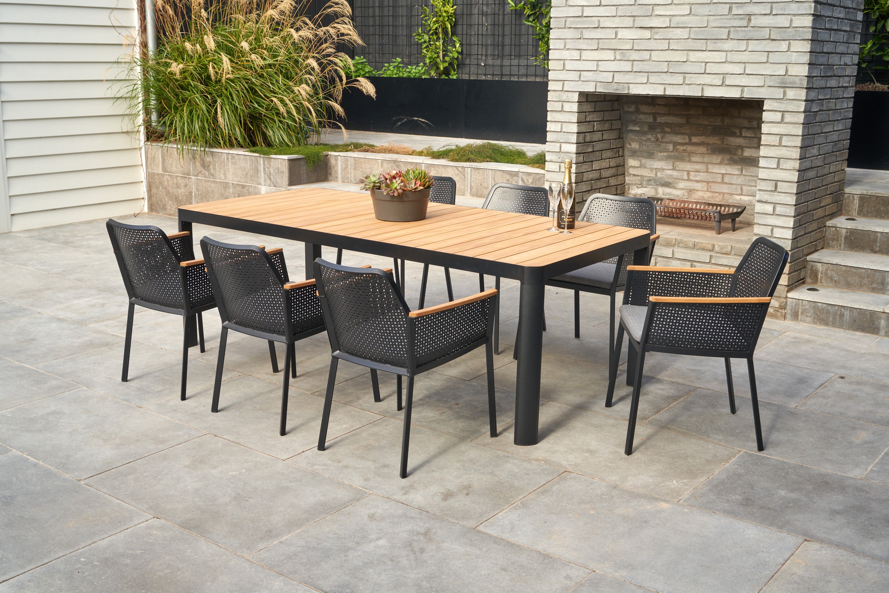 Cocoroc 9 PC Dining Kit/Set | White & Black