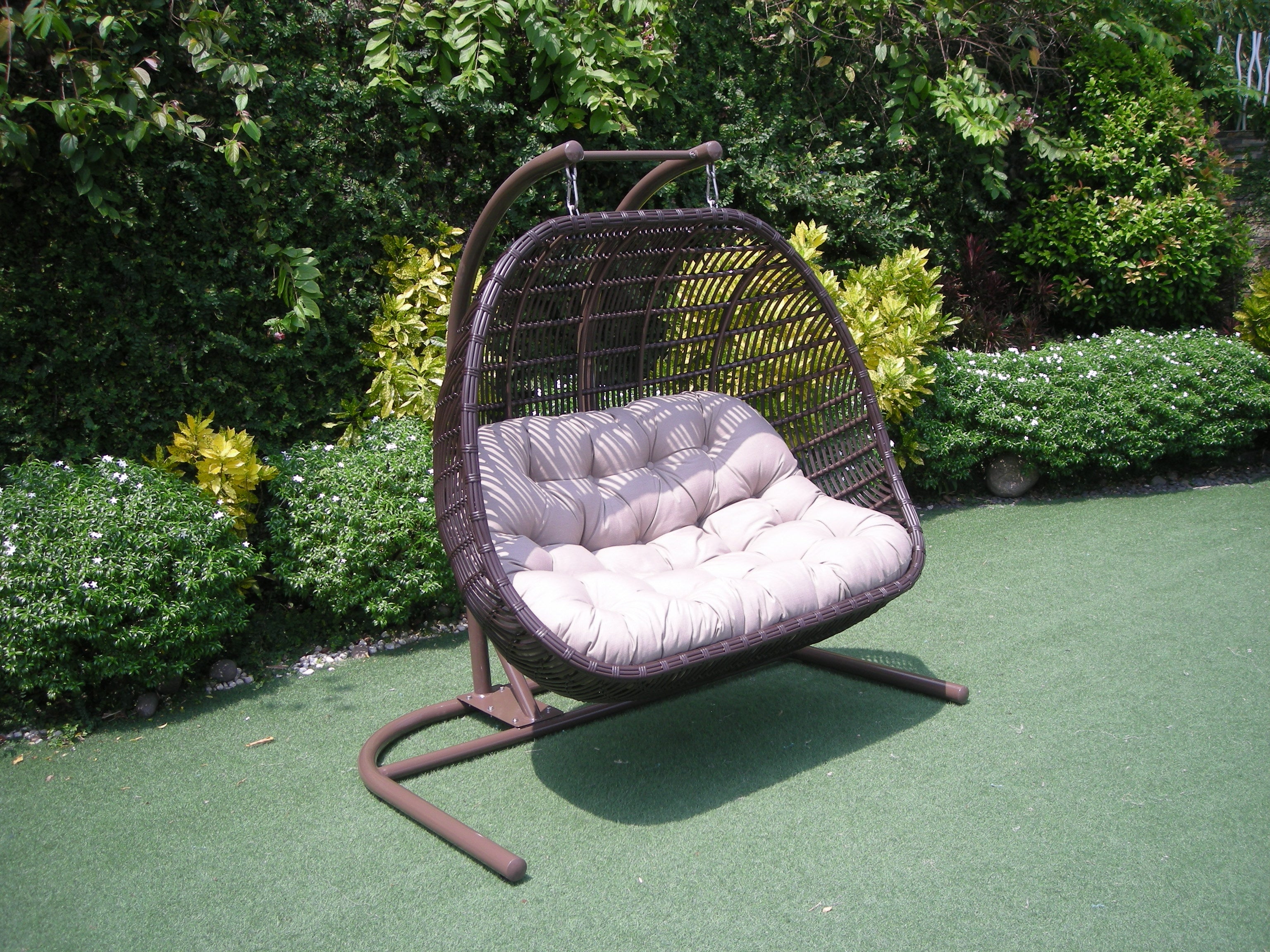 Havana Outdoor Double Hanging Egg Chair | Chocolate
