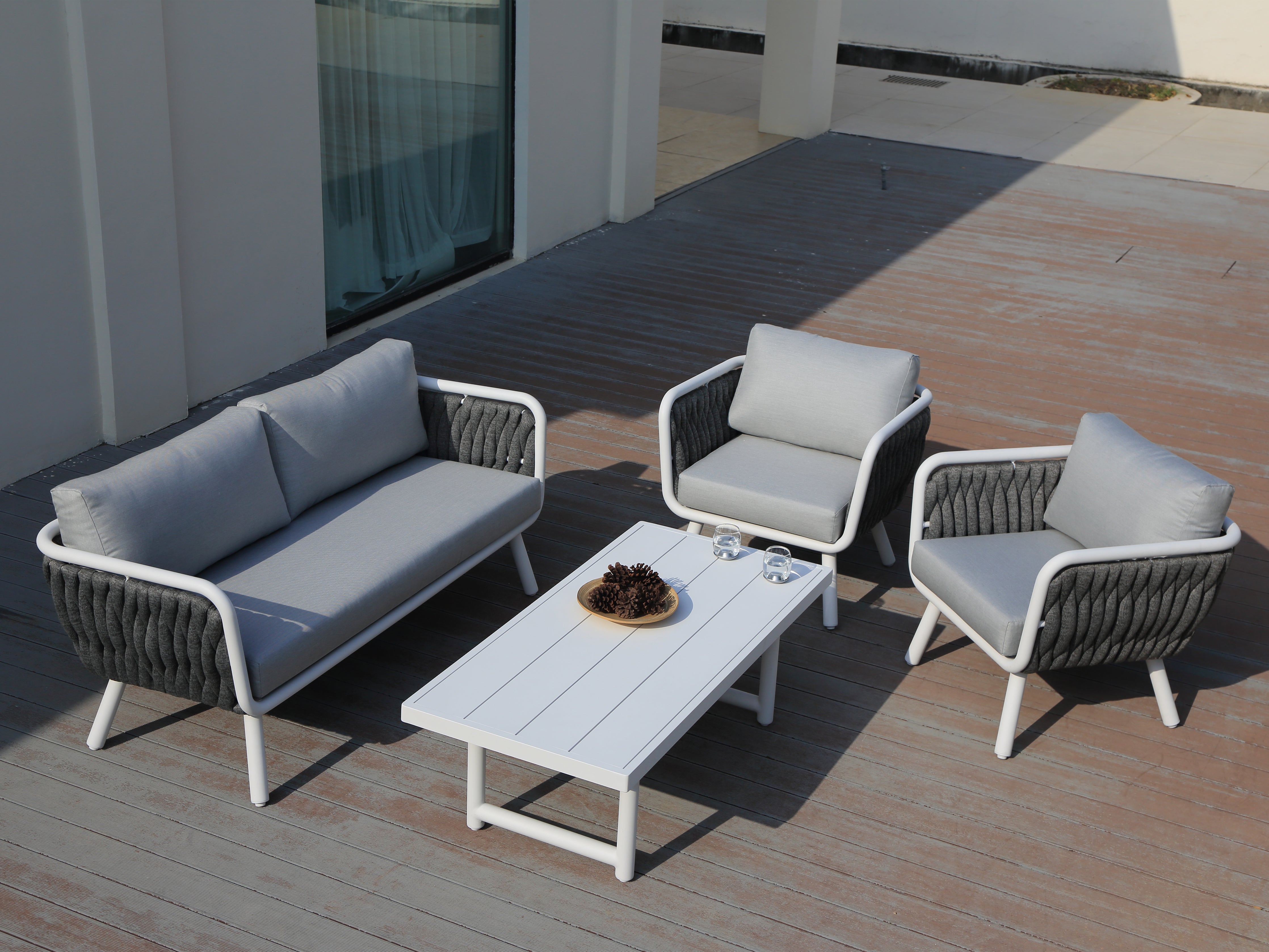 Volta V3 4 Pc Outdoor Lounge Setting White | Charcoal