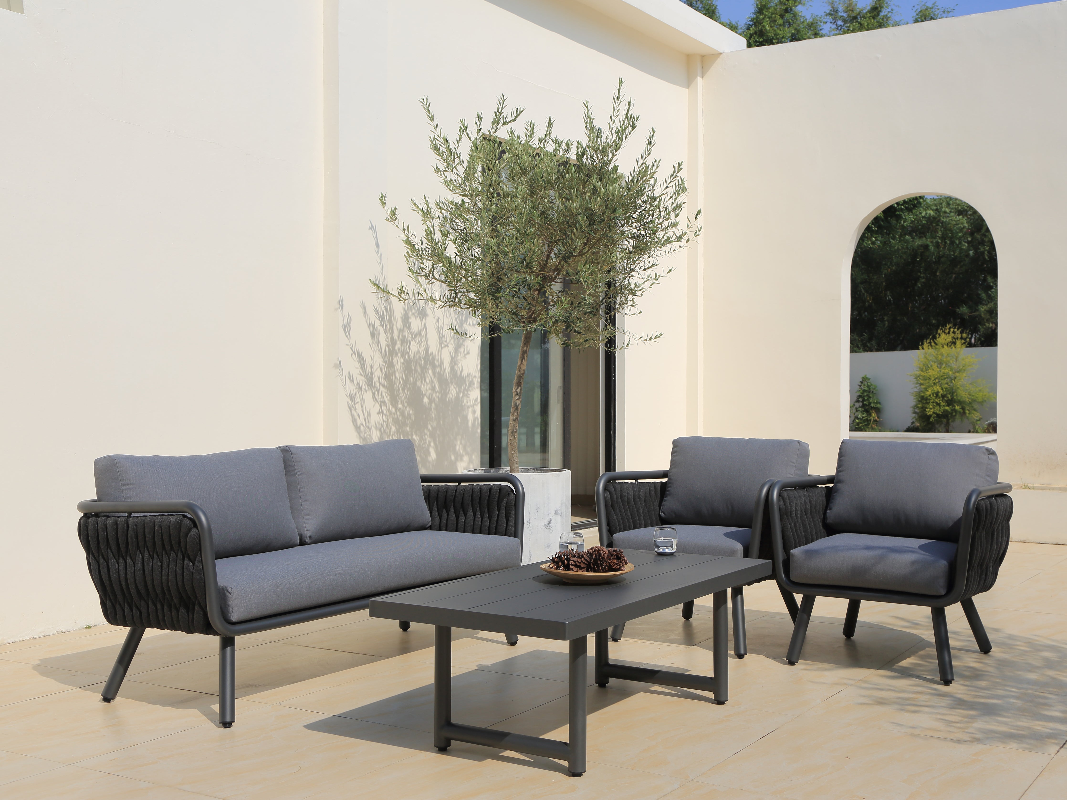 Volta V3 4 Pc Outdoor Lounge Setting White | Charcoal