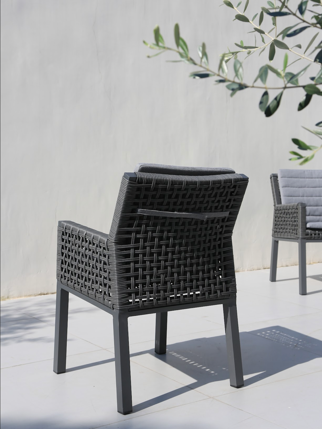 Lumi Carver Chair