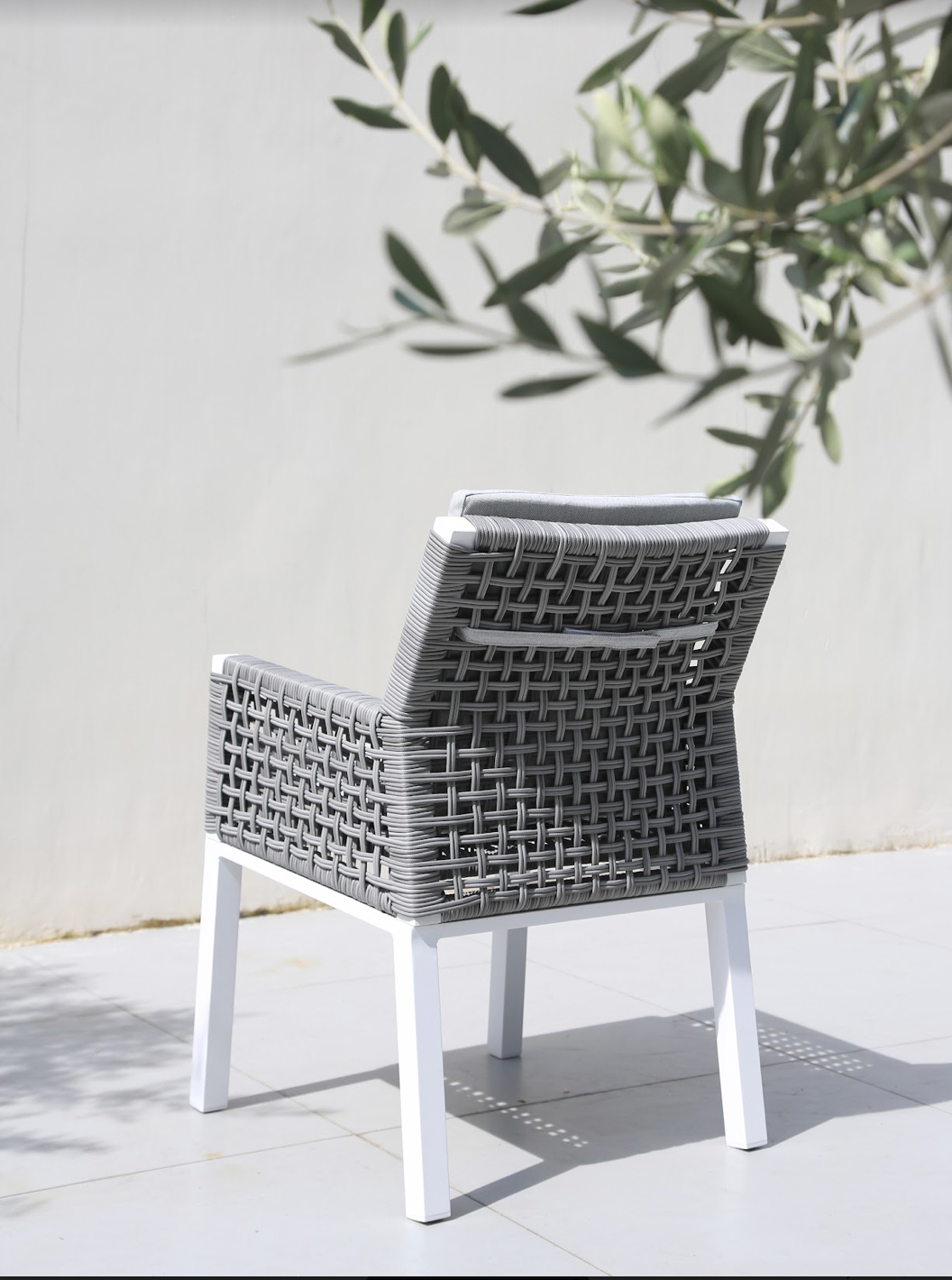Lumi Carver Chair