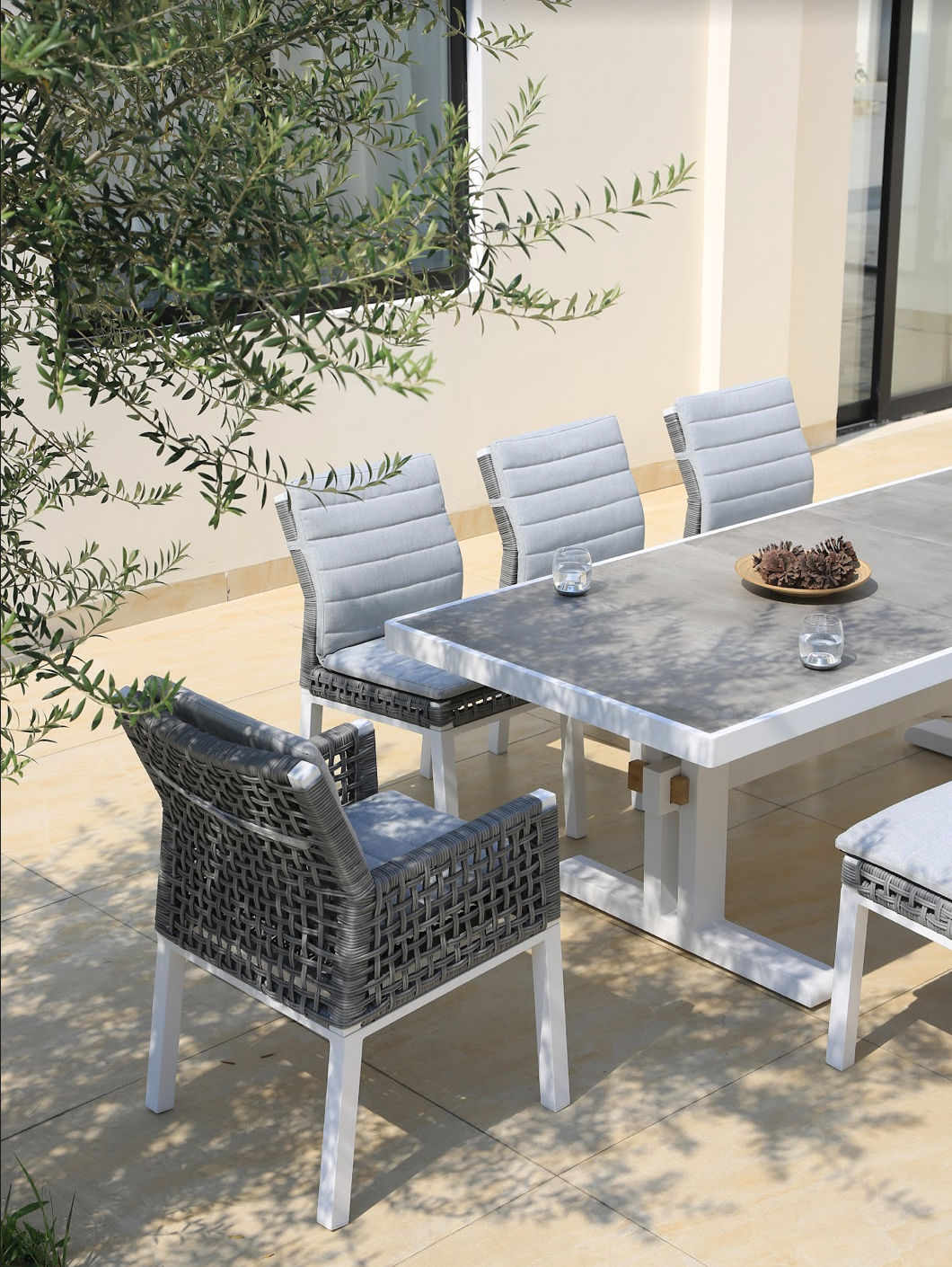 Lumi Carver Chair