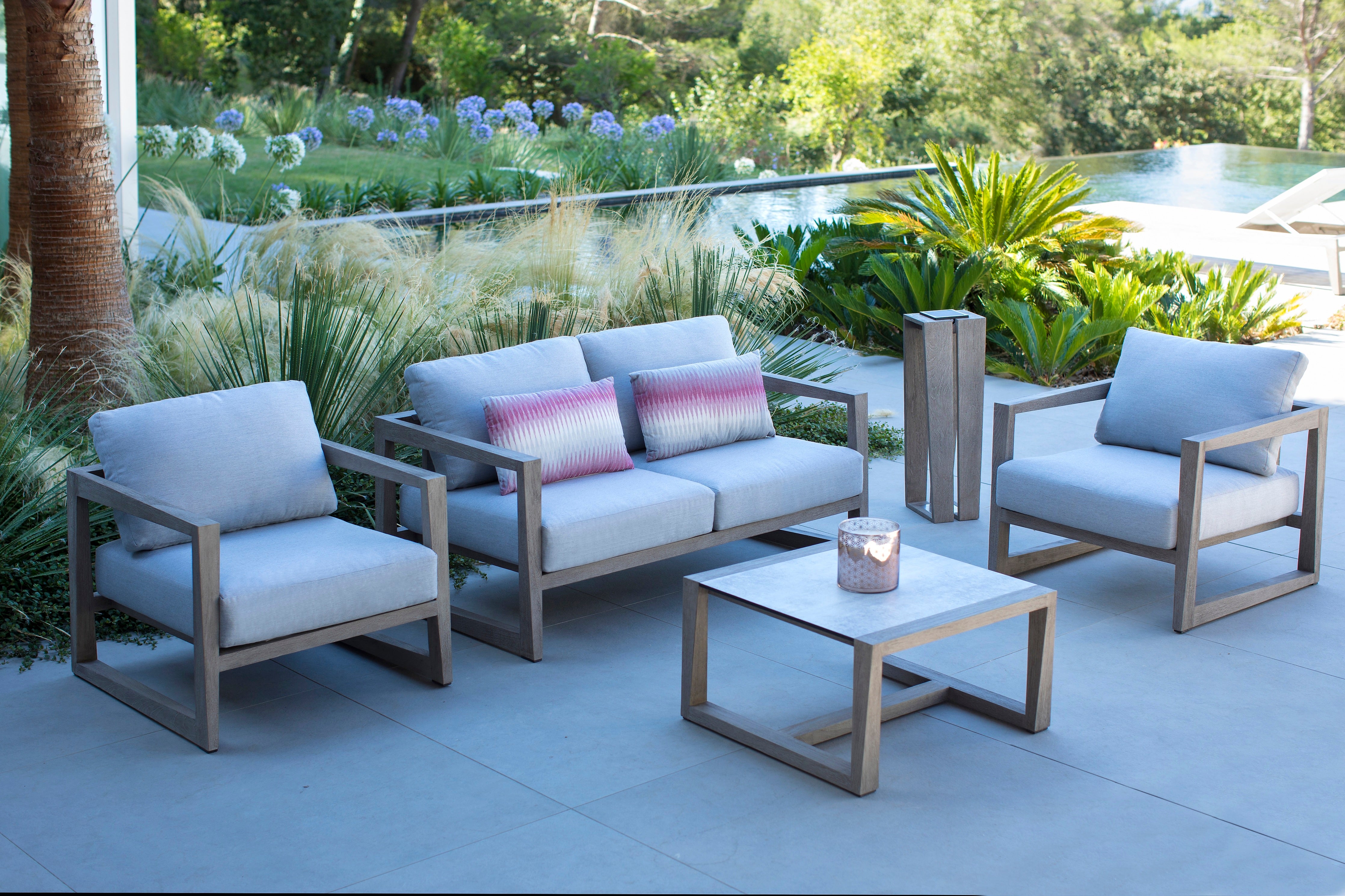 4pc Skaal Contemporary Outdoor Lounge setting - 2.5 Seater version