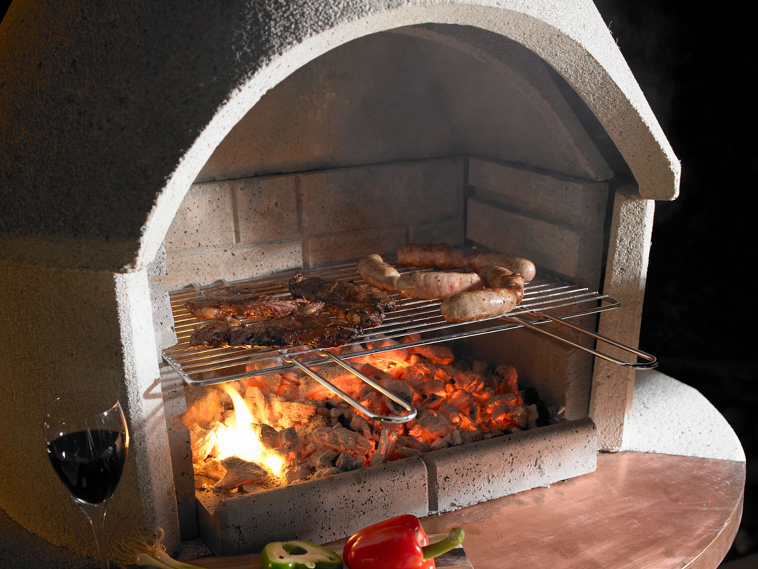 St Moritz Outdoor Fireplace/ BBQ/ Pizza Oven