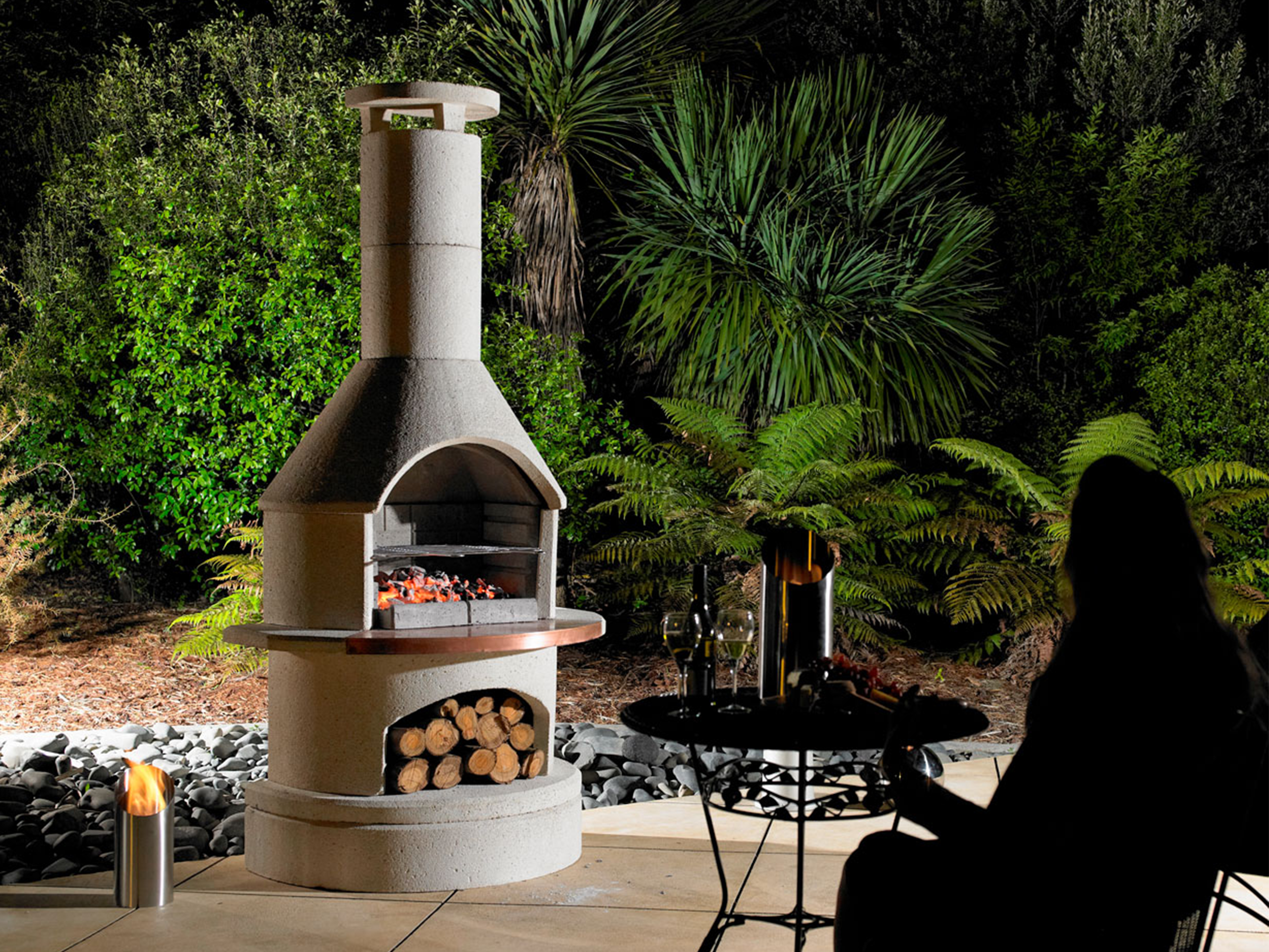 St Moritz Outdoor Fireplace/ BBQ/ Pizza Oven